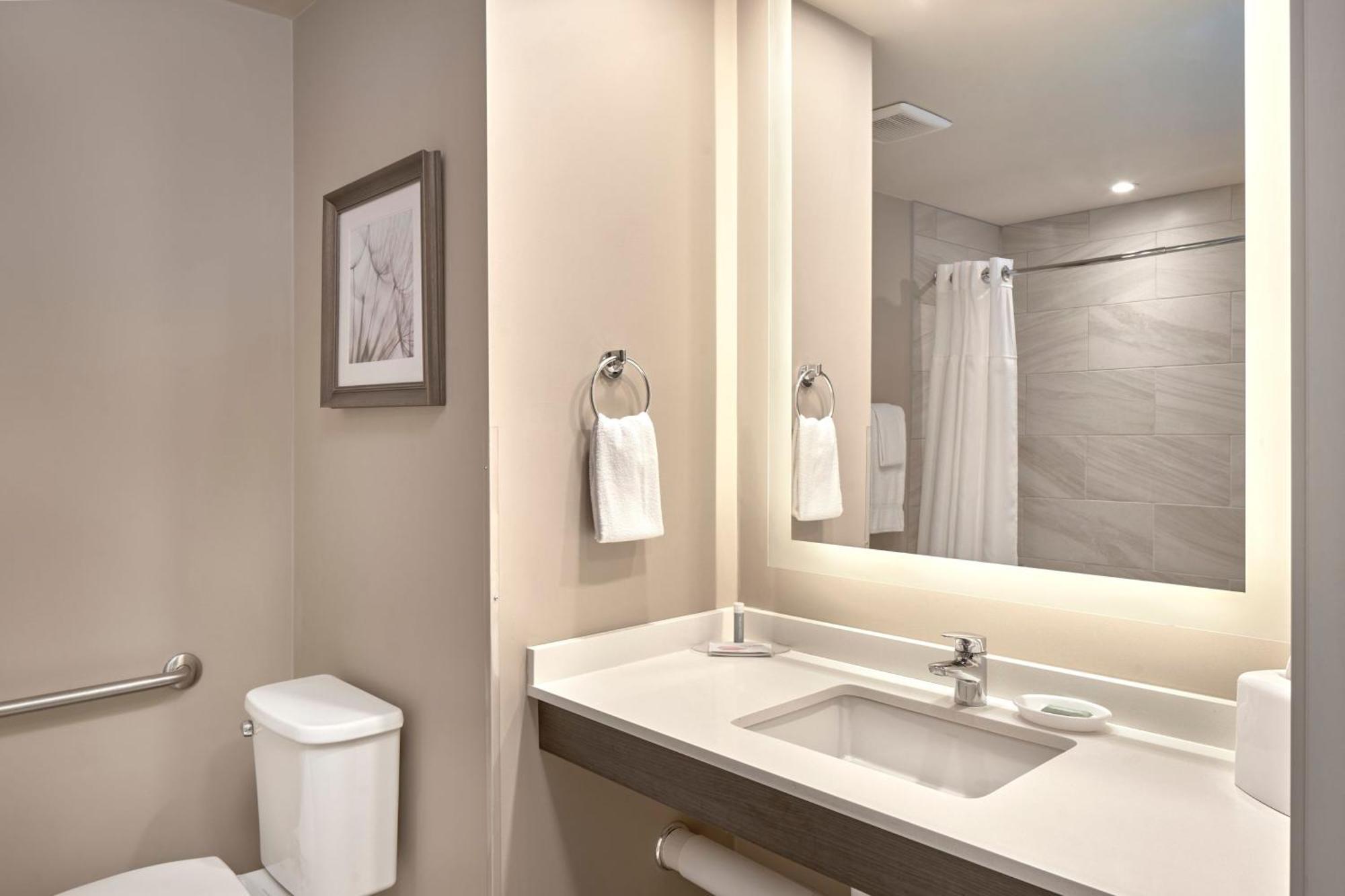 Fairfield Inn & Suites By Marriott Airdrie Ngoại thất bức ảnh